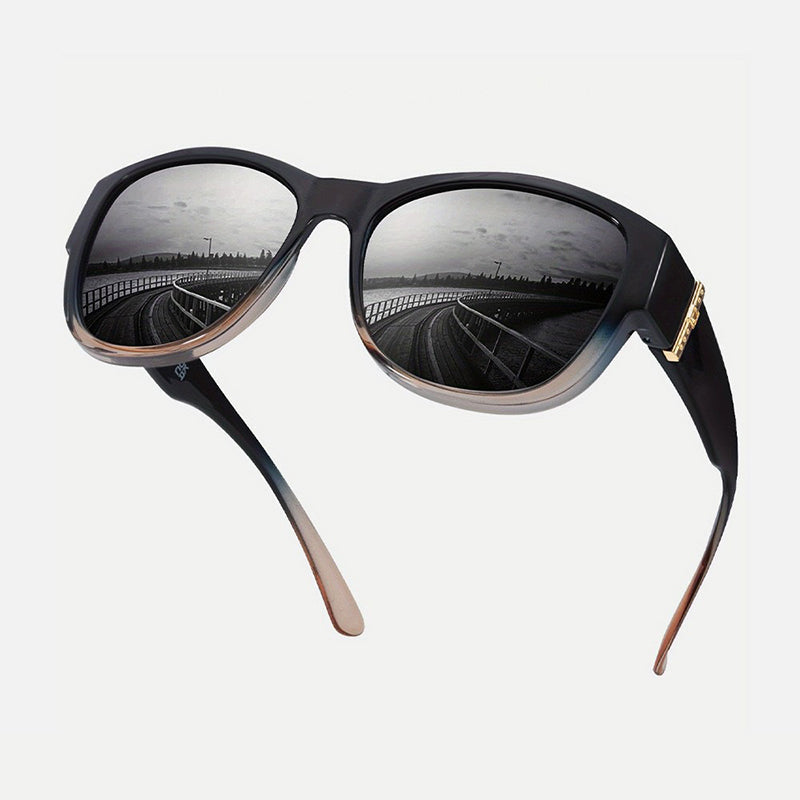 🕶️👓 53% KORTING! Brildragers opgelet: deze oversized zonnebril schuift over je eigen bril en je ziet eruit als een filmster – geen dure clip-on, geen geknipper met lenzen!
